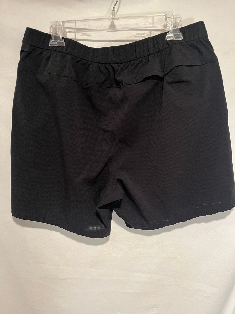 Lululemon Black XL Men's Shorts - Picture 2 of 9